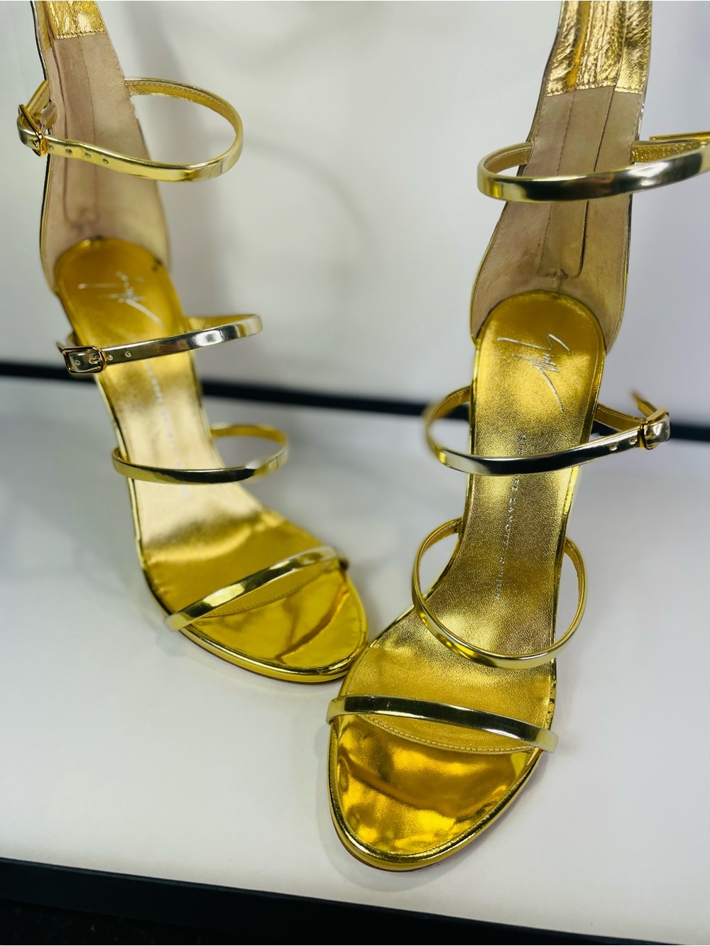Giuseppe Zanotti Gold Gladiator Knee-High Strappy Stiletto Boots - Picture 5 of 11